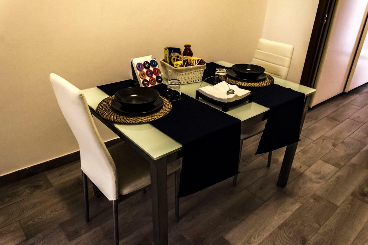 A Casa Nel Borgo Appartement Napels Buitenkant foto