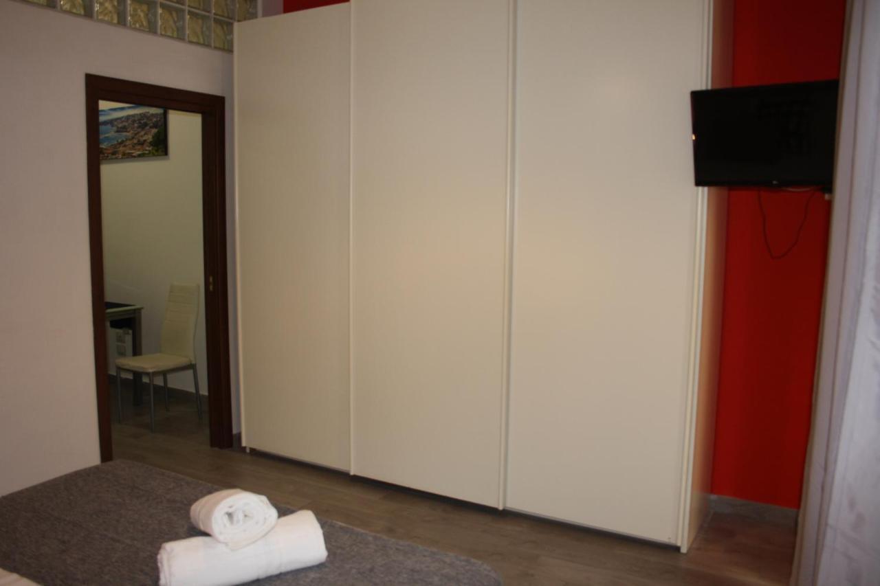 A Casa Nel Borgo Appartement Napels Buitenkant foto